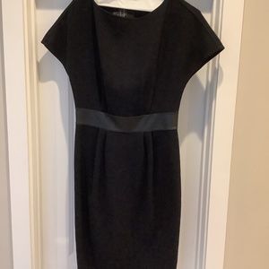 Exquisite St John hand-knit black dress with leather band at waist size 4
